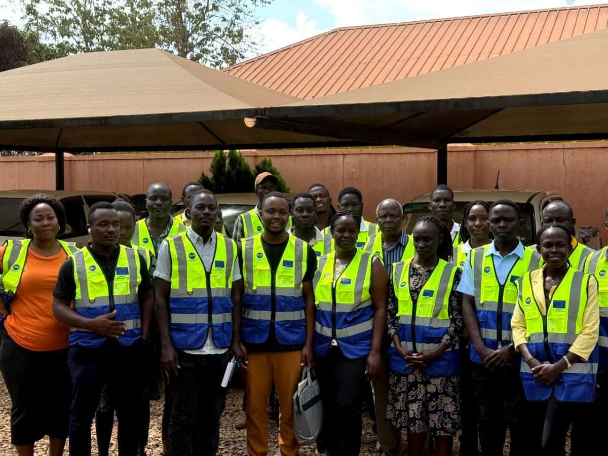 Field team group photo hi-vis 1 — COGO field photo