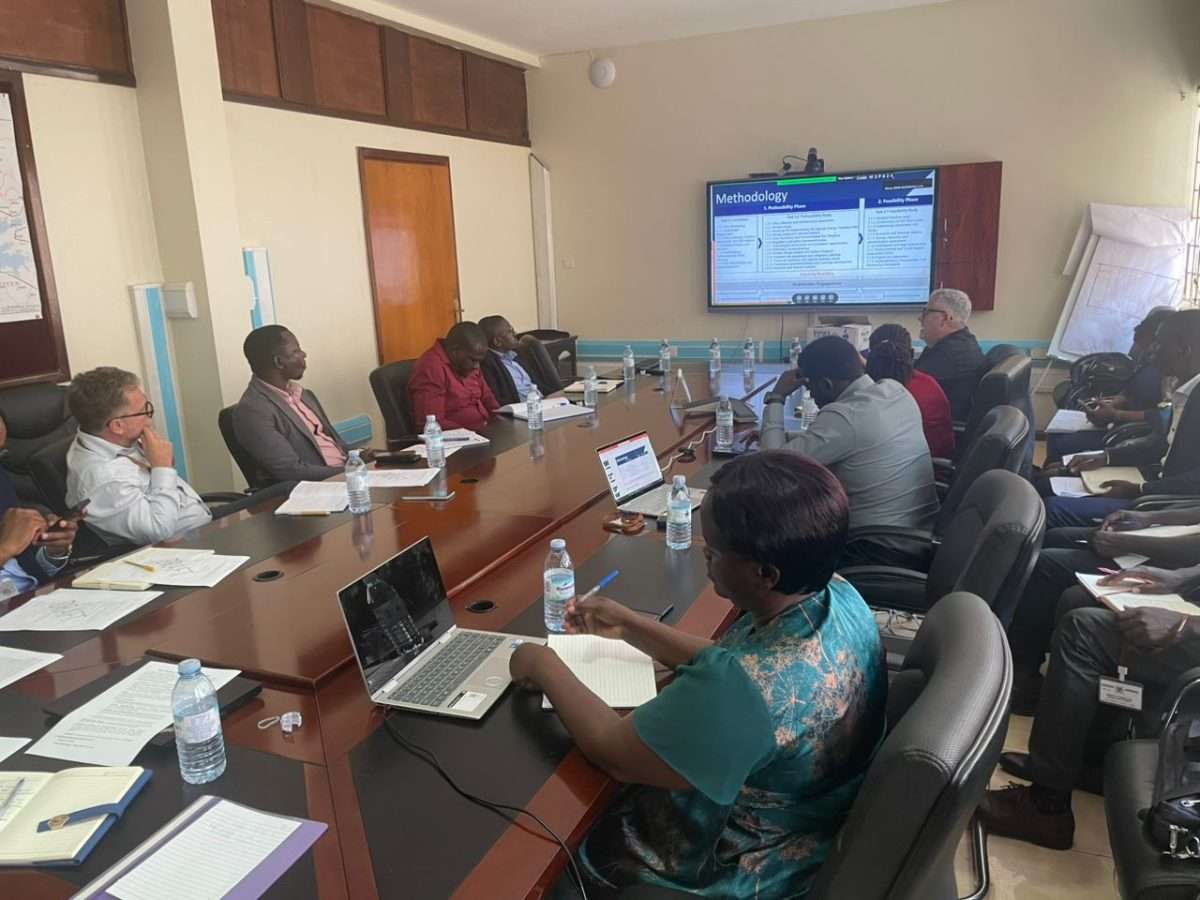 Methodology presentation boardroom 2 — COGO field photo