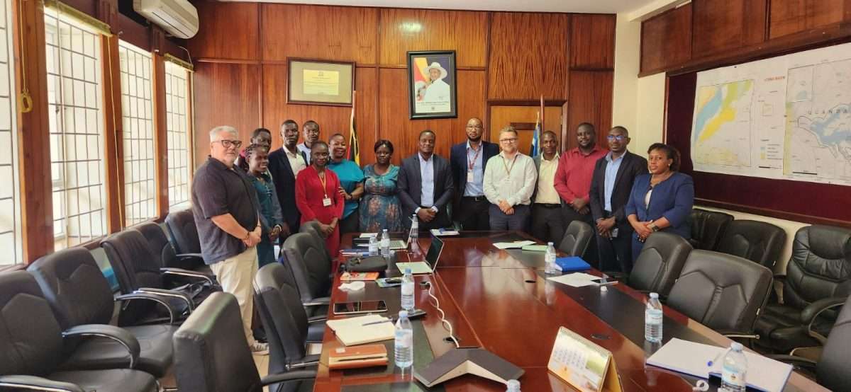 Stakeholders group photo boardroom 2 — COGO field photo